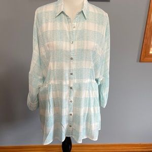 Sz large Button Up Blouse w/Pockets NWOT